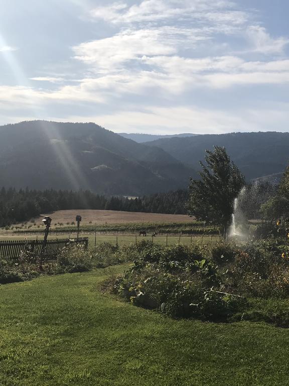 Husum Highlands Bed And Breakfast ภายนอก รูปภาพ